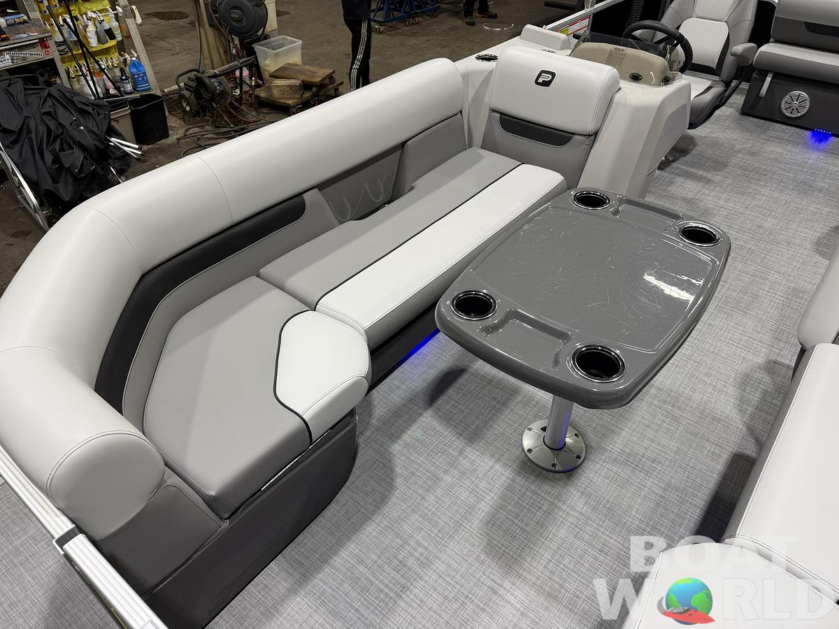 2025 Princecraft 23' Swingback & 150HP 