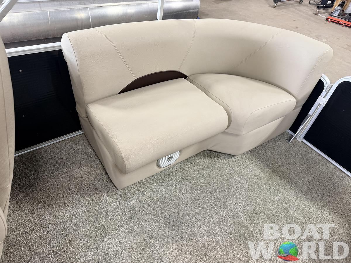 Used 2016 Weeres 220 Legacy & 90HP Yamaha 4Stroke -$19,995