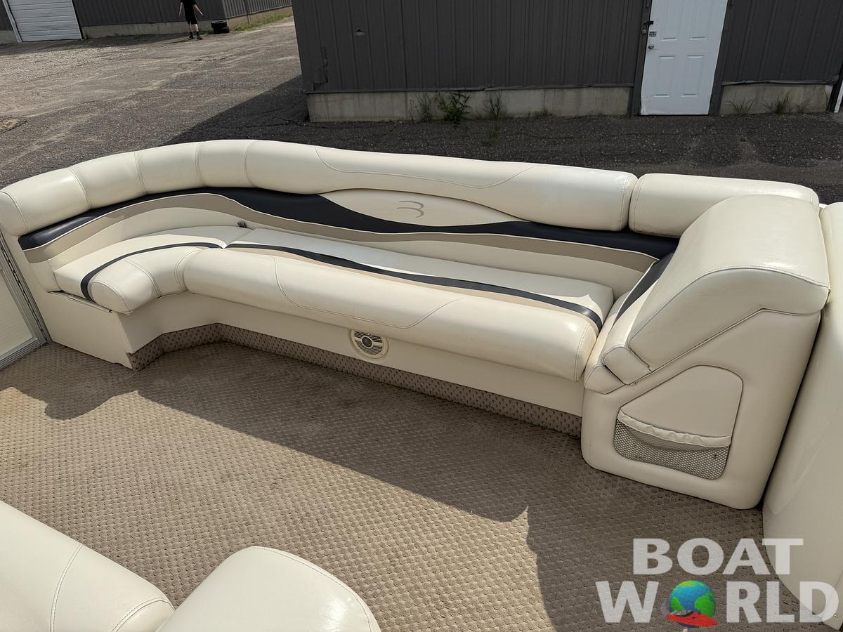 Used 2004 Bennington 2250 RL