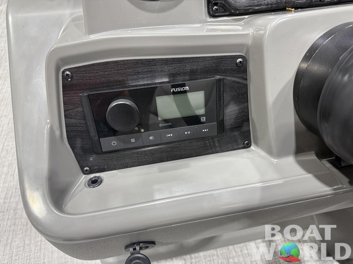 2026 Tahoe Pontoons Sport 2185 Swingback (VRB) 