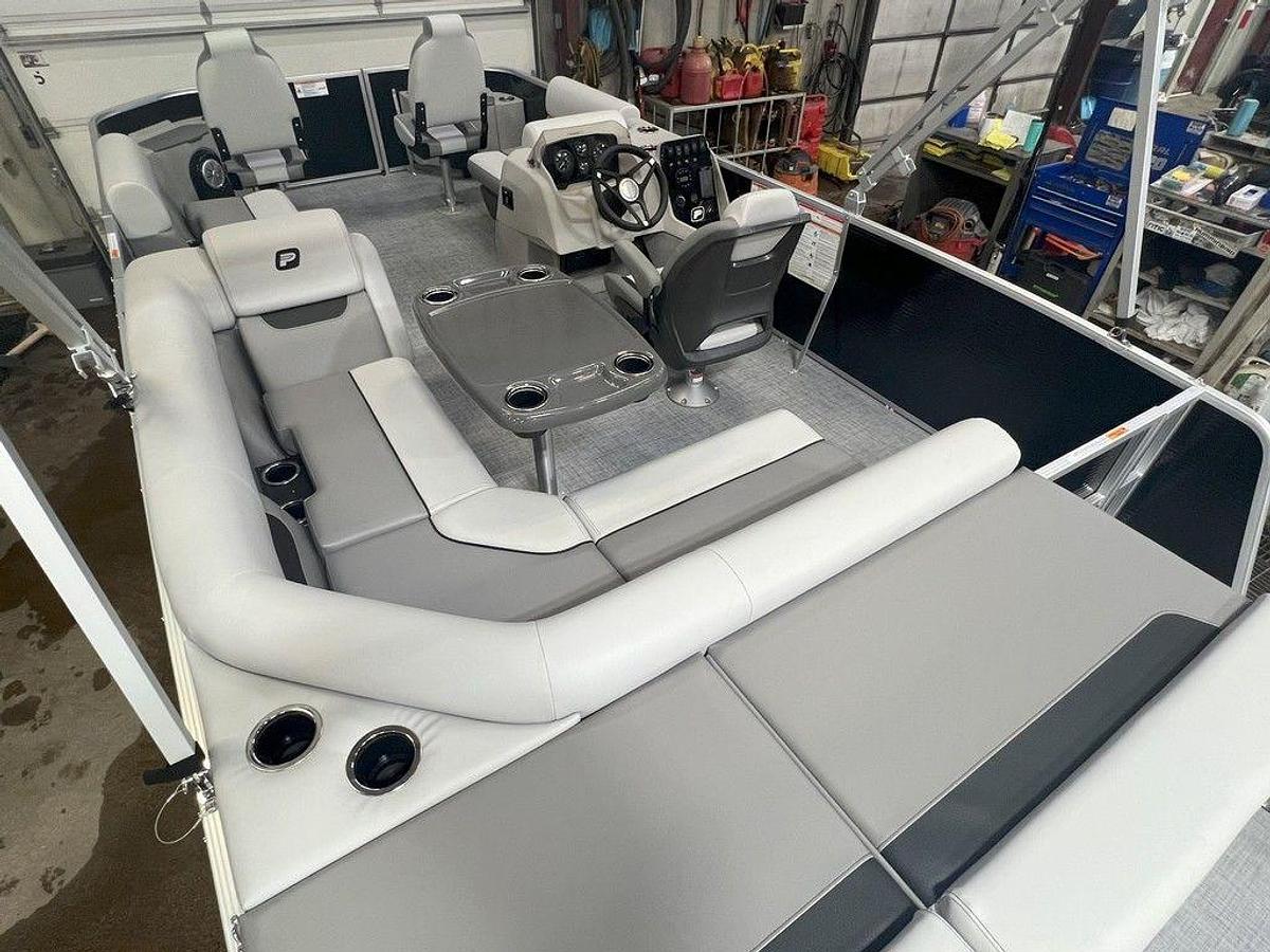 2025 Princecraft 21 Sportfisher 2-S Pontoon & Mercury 4-Stroke EFI
