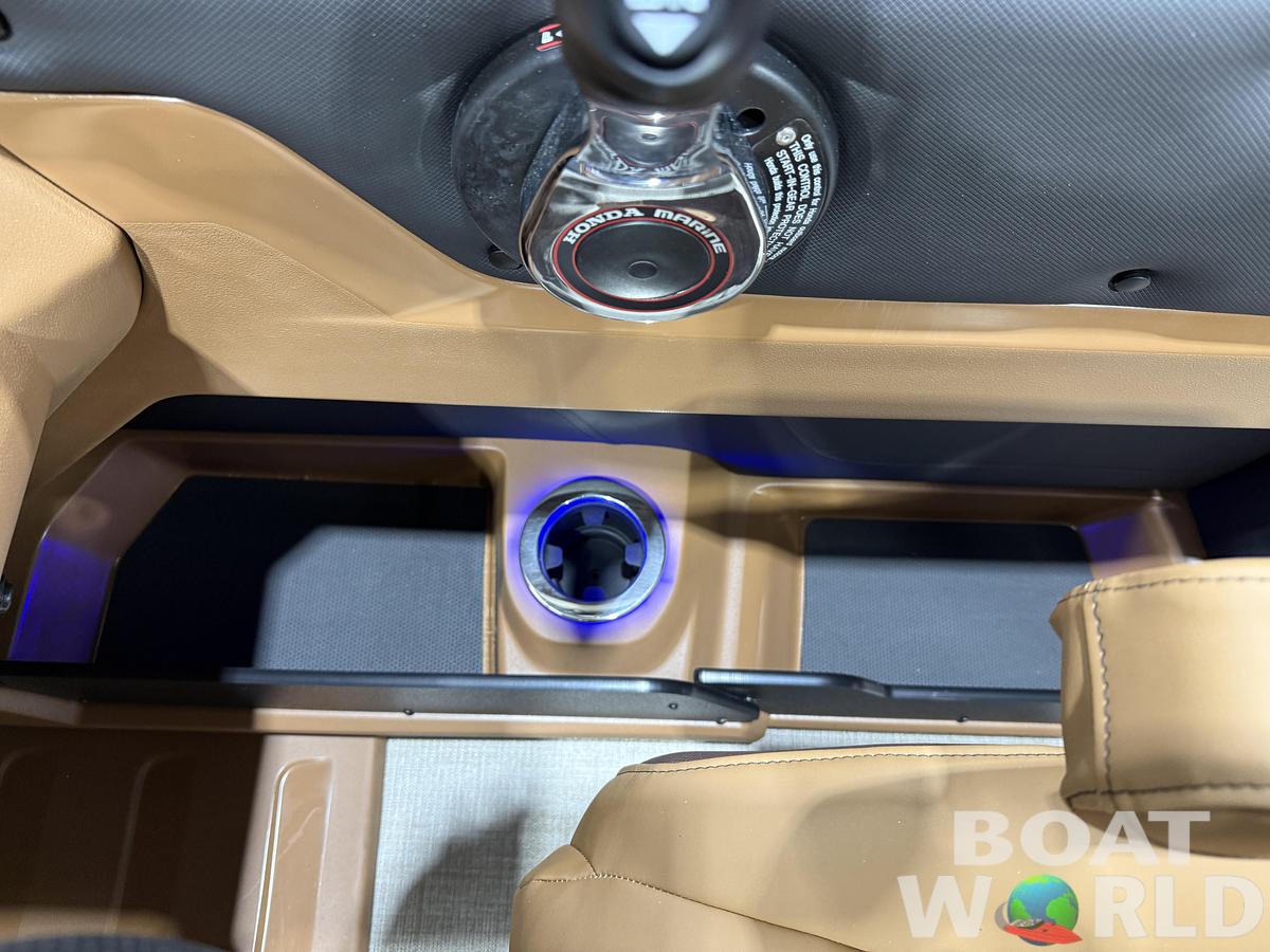 2026 Tahoe Pontoons LTZ 2385 (CRB) Cruise Rear Bench Tritoon 