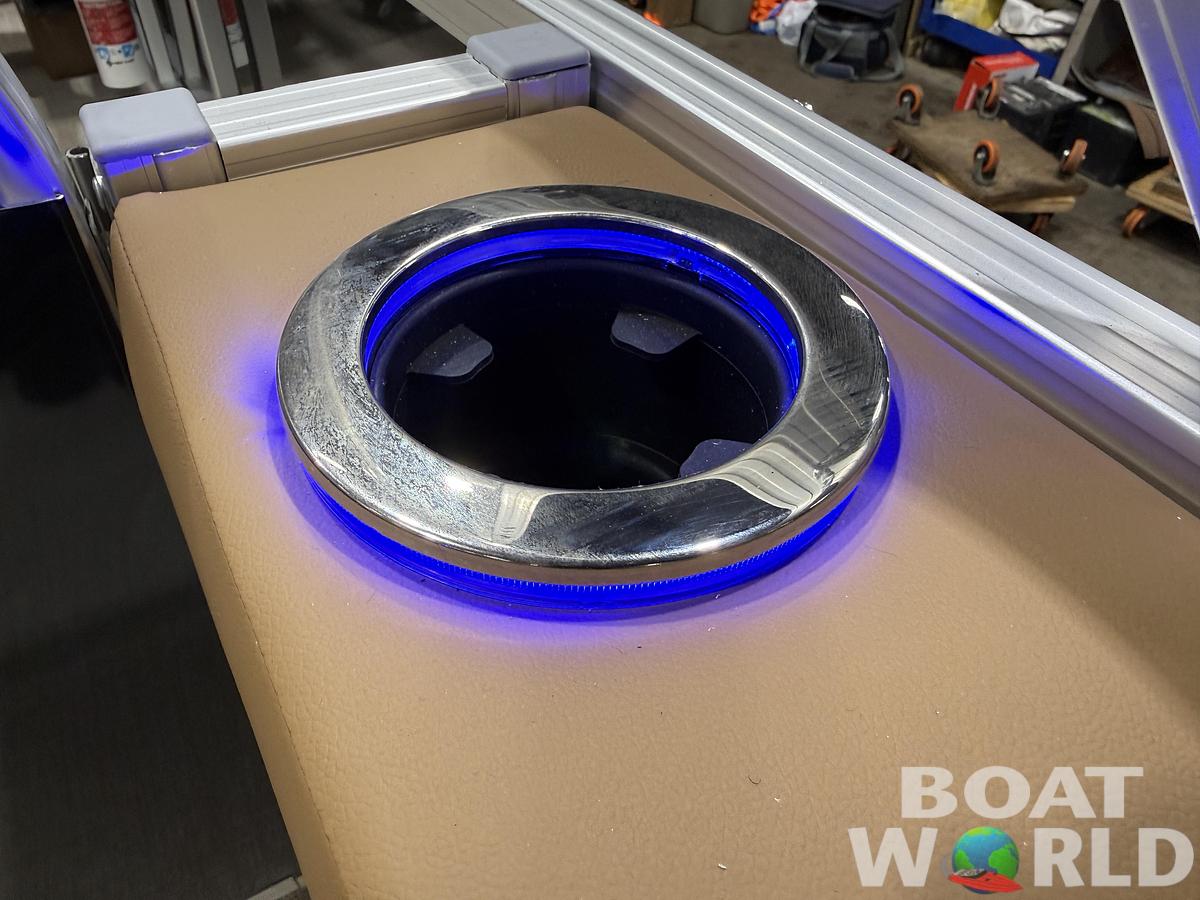 2026 Tahoe Pontoons Sport 2385 Swingback (VRB) Tritoon