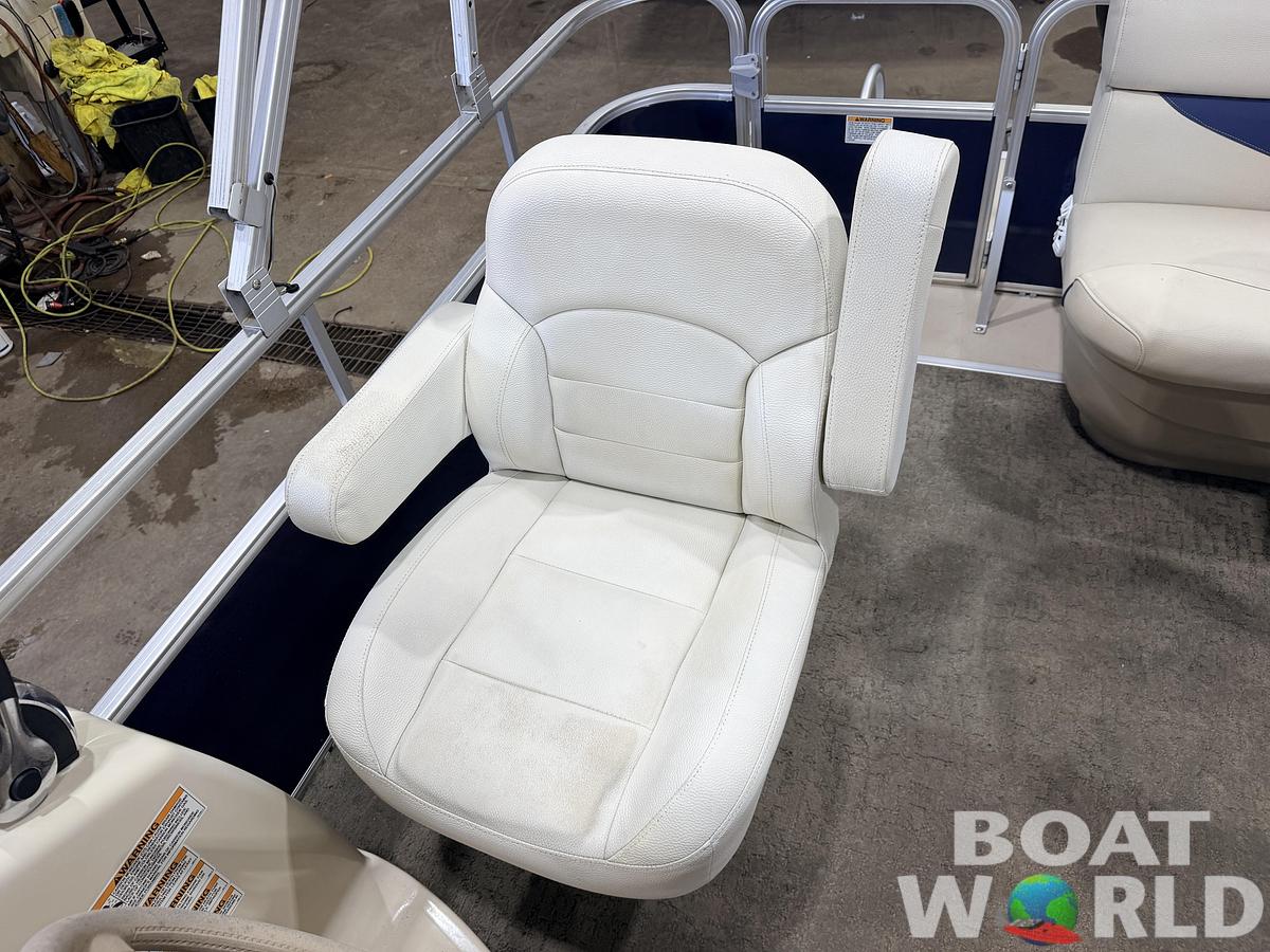 Used 2015 SunChaser 8520 Classic Cruise & 30HP Mercury 4Stroke EFI -$14,995
