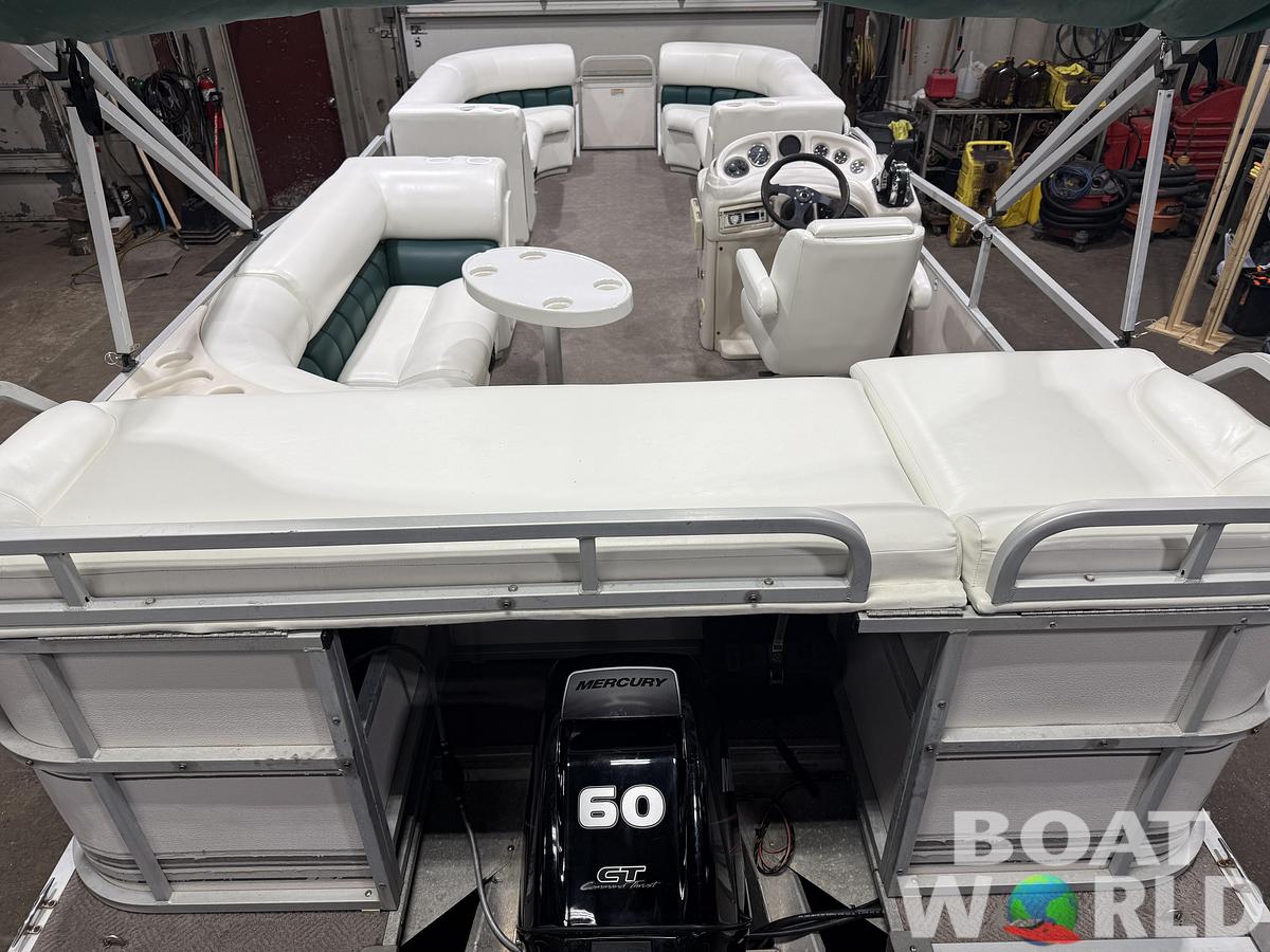 Used 2001 Manitou Legacy 240 & 2017 Mercury 4Stroke EFI $12,995