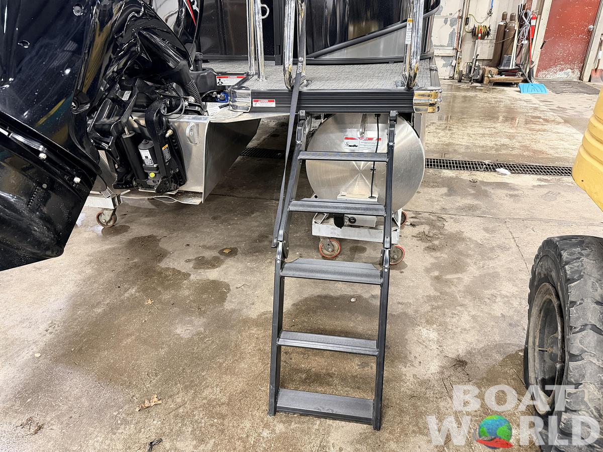 Used 2025 Barletta Cabrio 22QC Pontoon