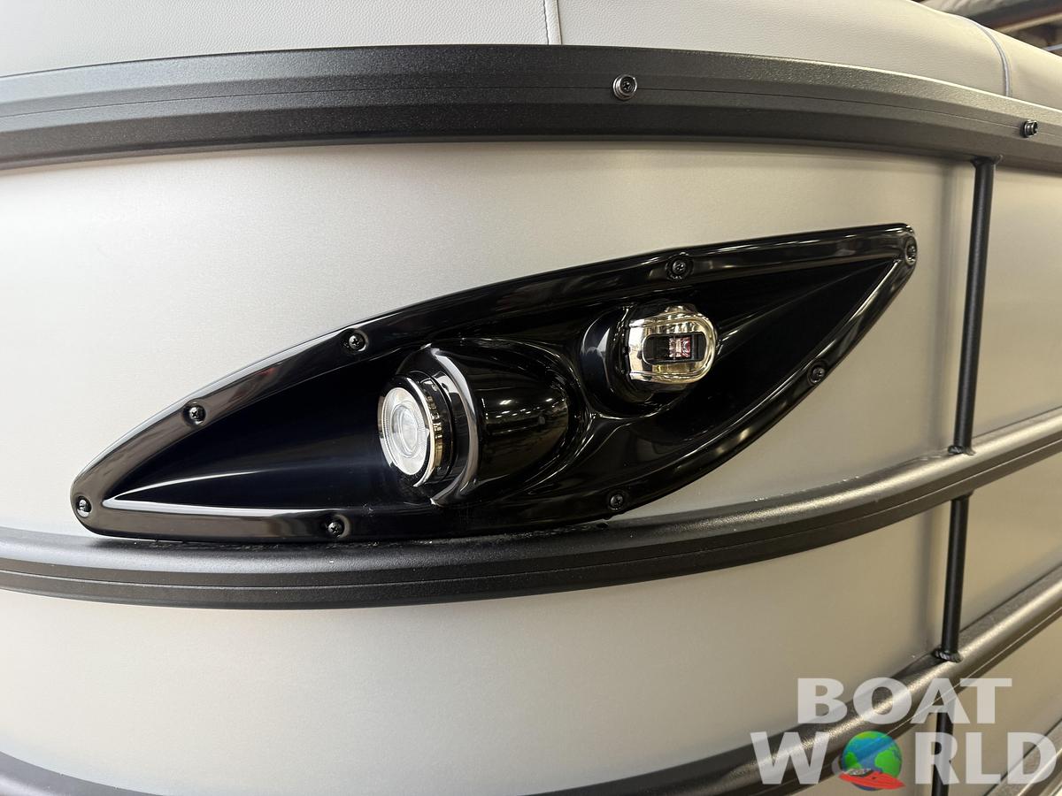 2027 Bentley Legacy 223 Swingback Tritoon $53995