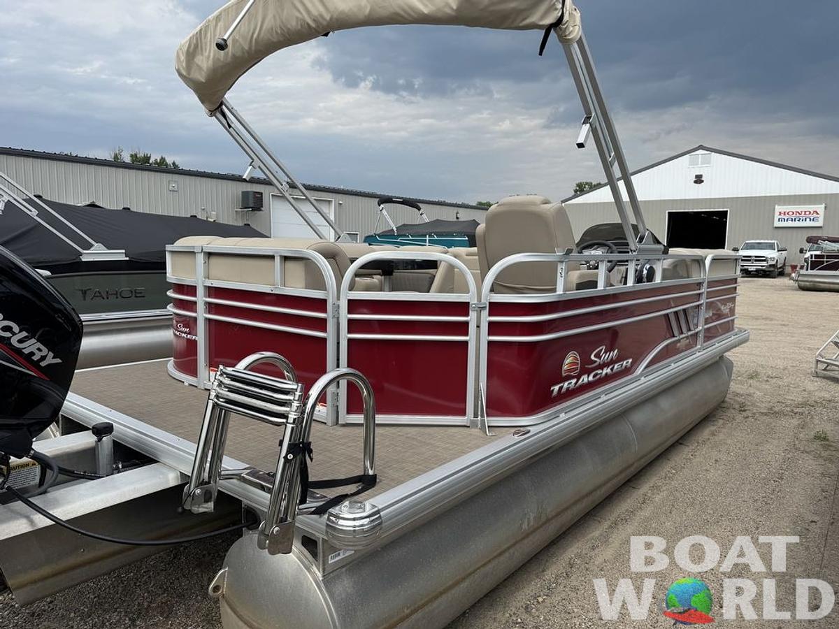 Used 2023 Sun Tracker Party Barge® 20 DLX