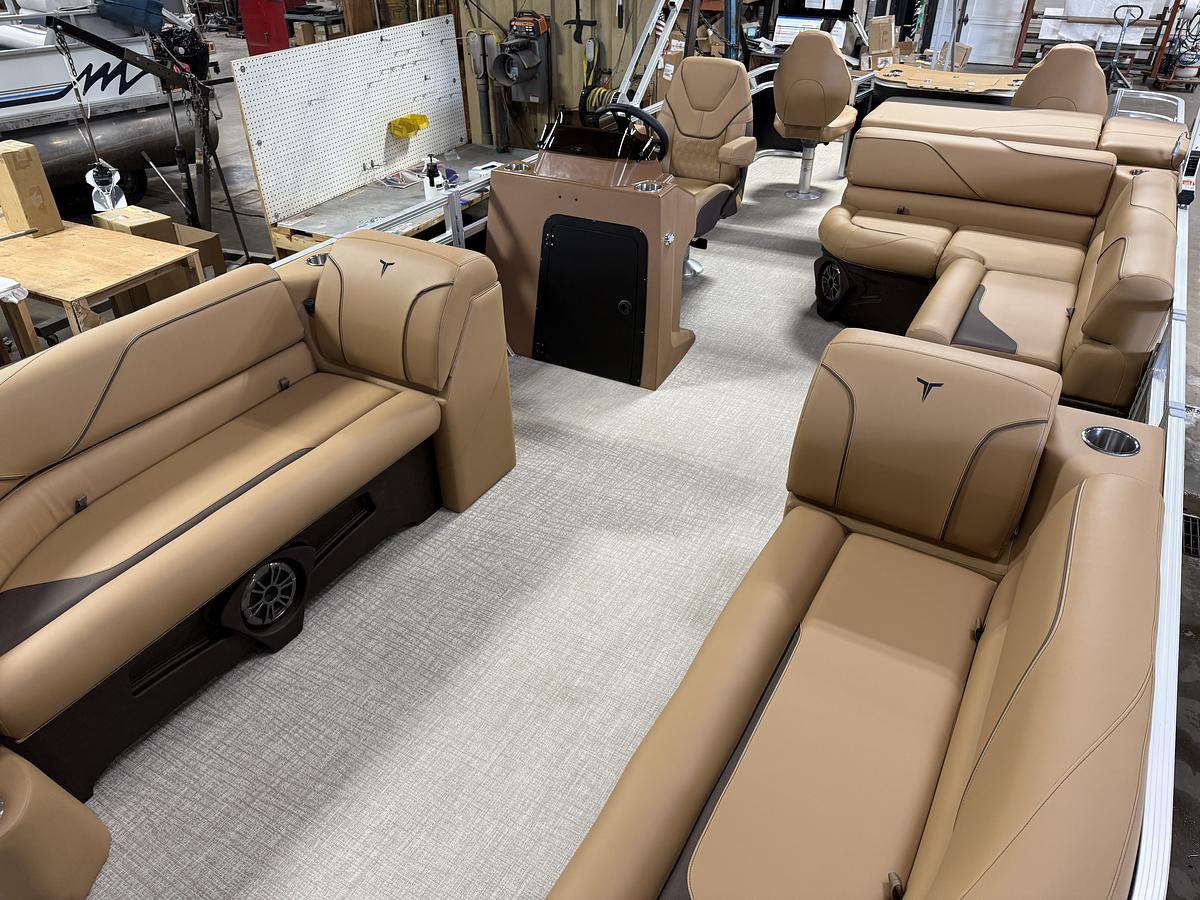 2026 Tahoe Pontoons Sport 2385 Rear Fish & Honda 4-Stroke EFI