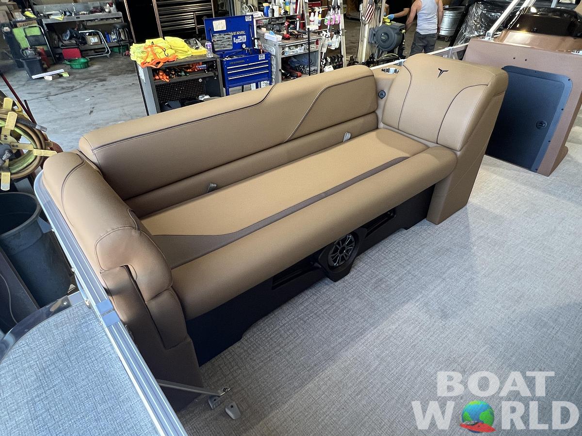 2027 Tahoe Sport 2180 Cruise & 4-Stroke $31995