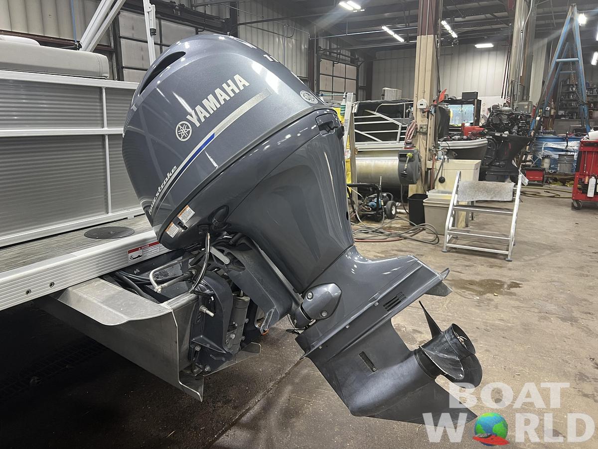 Used 2023 Bennington 21 SLCP Pontoon