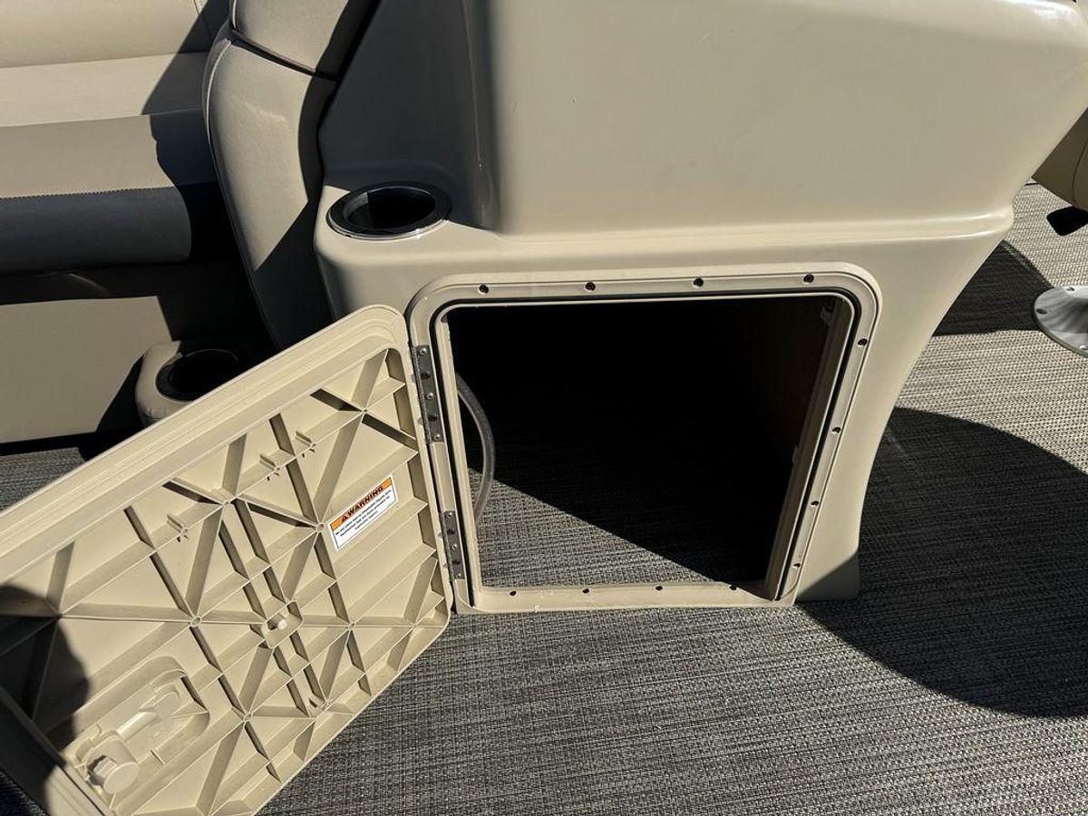 Used 2020 Sweetwater SW 2086 Cruise Pontoon with 70HP Yamaha 4-S EFI