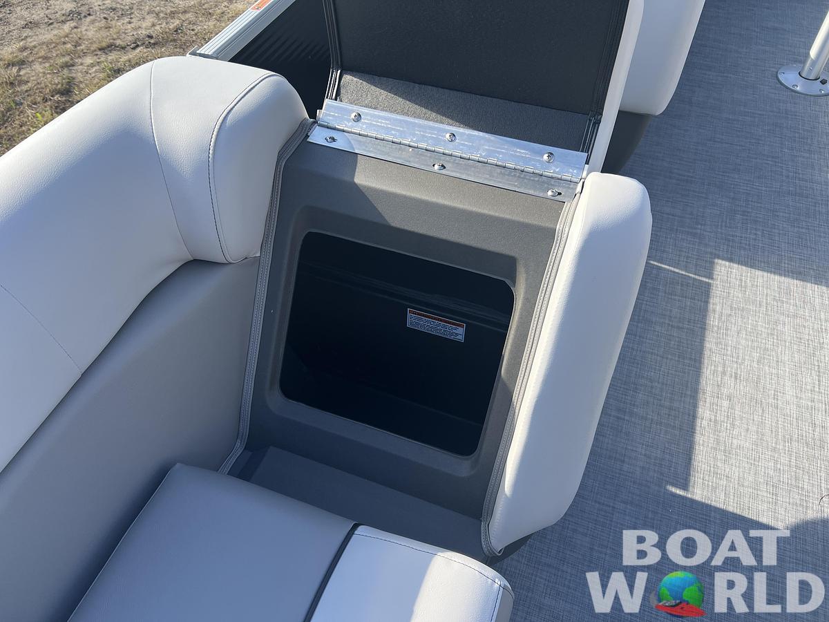 2026 Princecraft Vectra 23 RL Swingback Lounge Pontoon