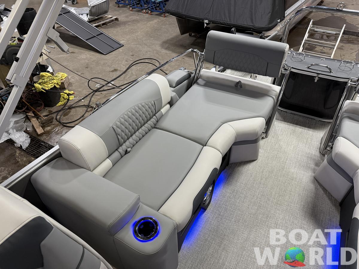 2025 Tahoe Pontoons Cascade 2385 Quad Lounge Shift Flip Tritoon & Honda 4-Stroke EFI