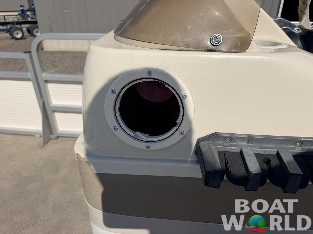 Used 2002 Northwoods 2223 Escapade & 40HP Mercury Bigfoot 4Stroke -$13,995