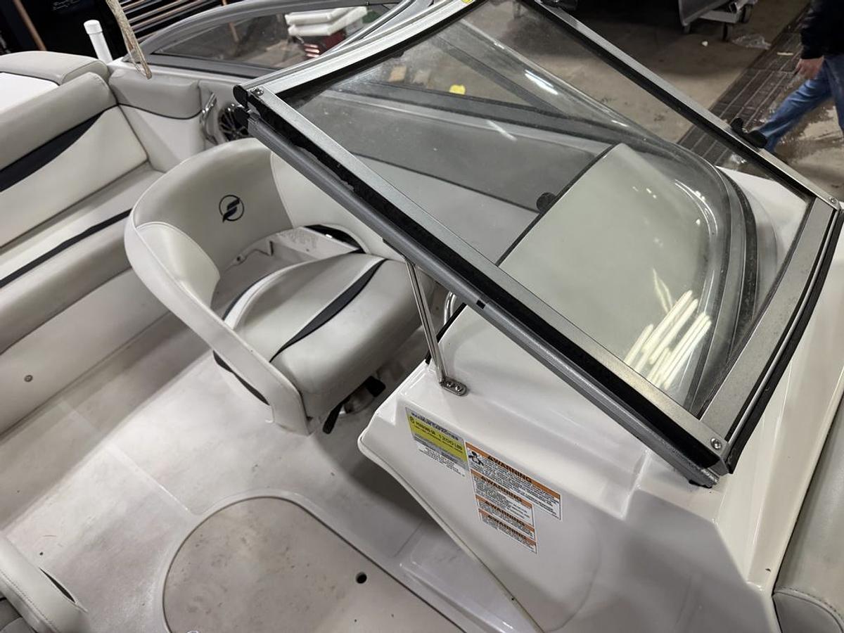 Used 2015 Starcraft Marine Runabout Limited IO 1918 RE I/O