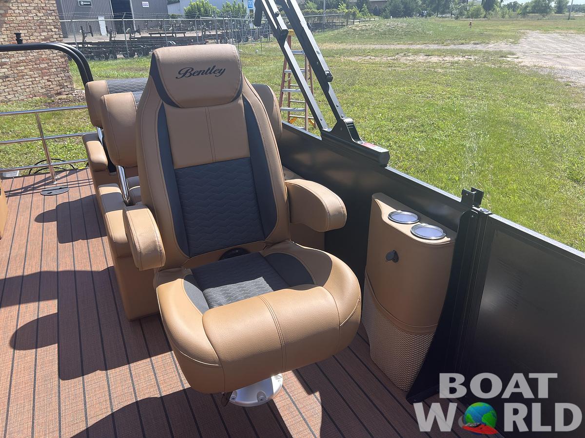 2026 Bentley Pontoons Elite 223 Quad Swingback QSB Tritoon