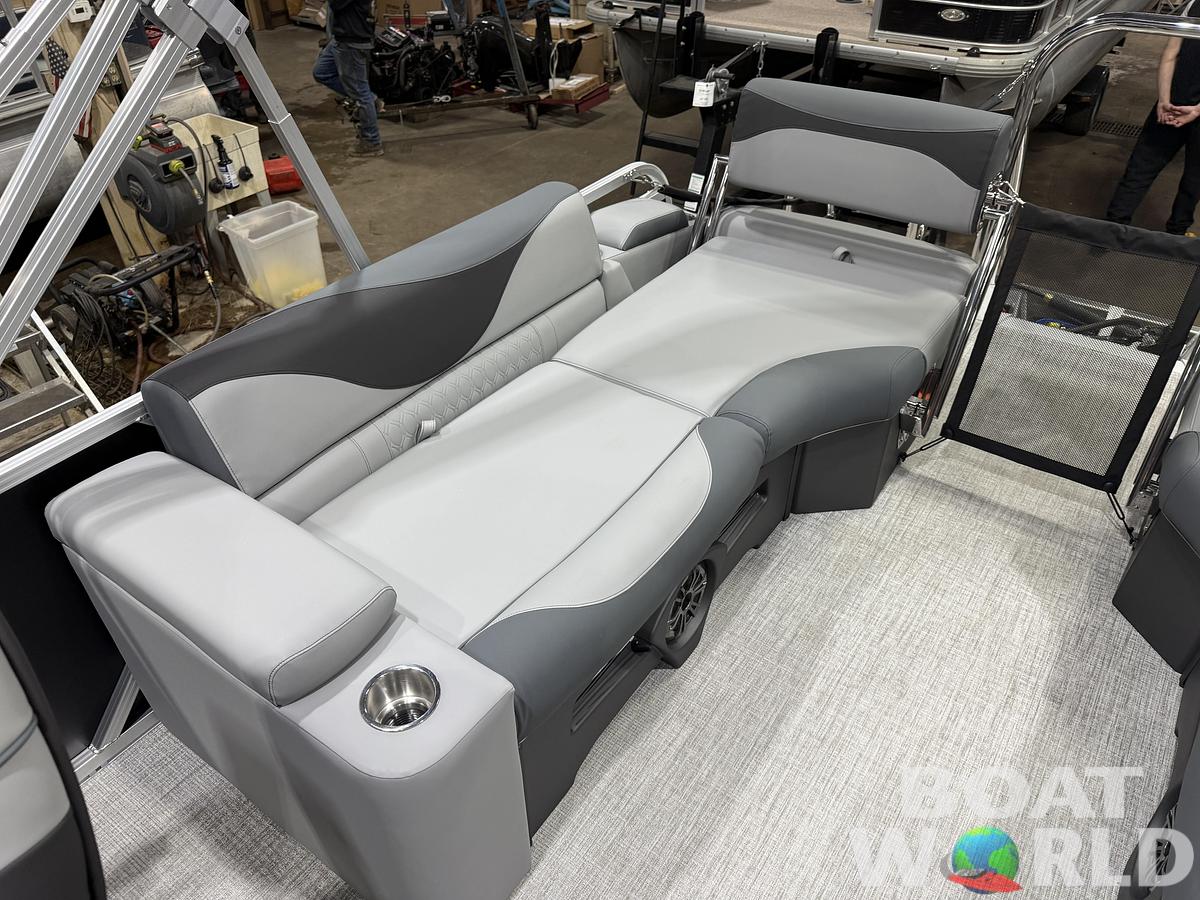 2026 Tahoe Pontoons LTZ 2385 Quad Lounge Shift SS 