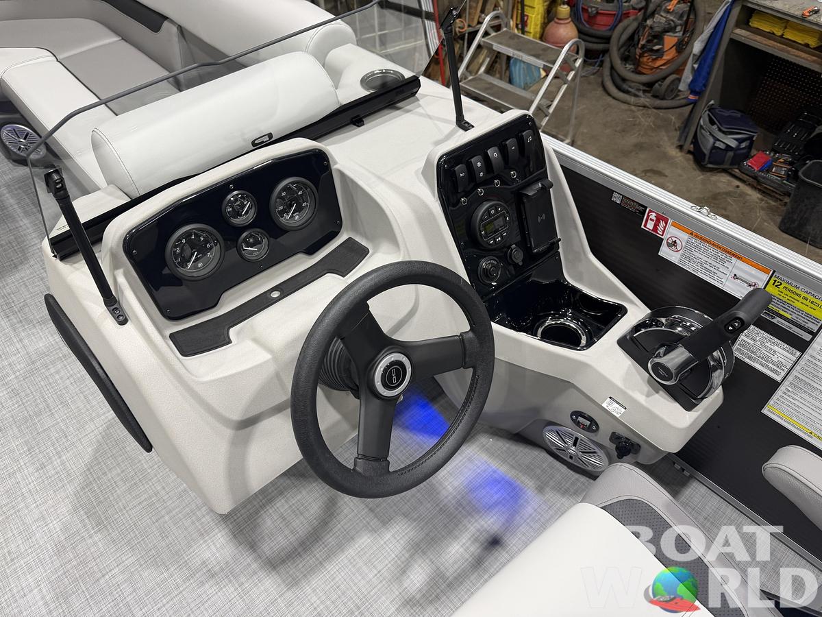 2026 Princecraft Vectra 23 RL SS Swingback Pontoon