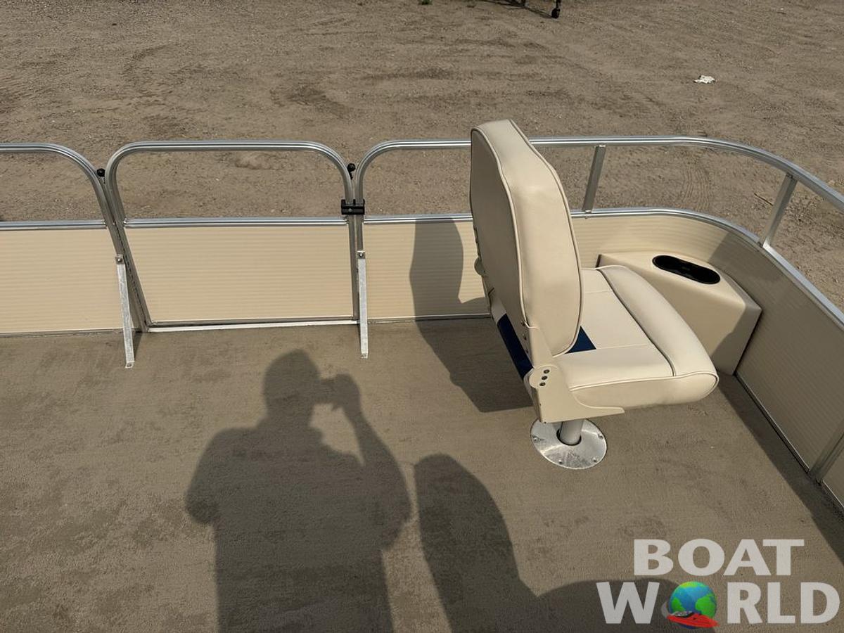 Used 2010 Weeres Cadet Fish 18' & Mercury 4-Stroke