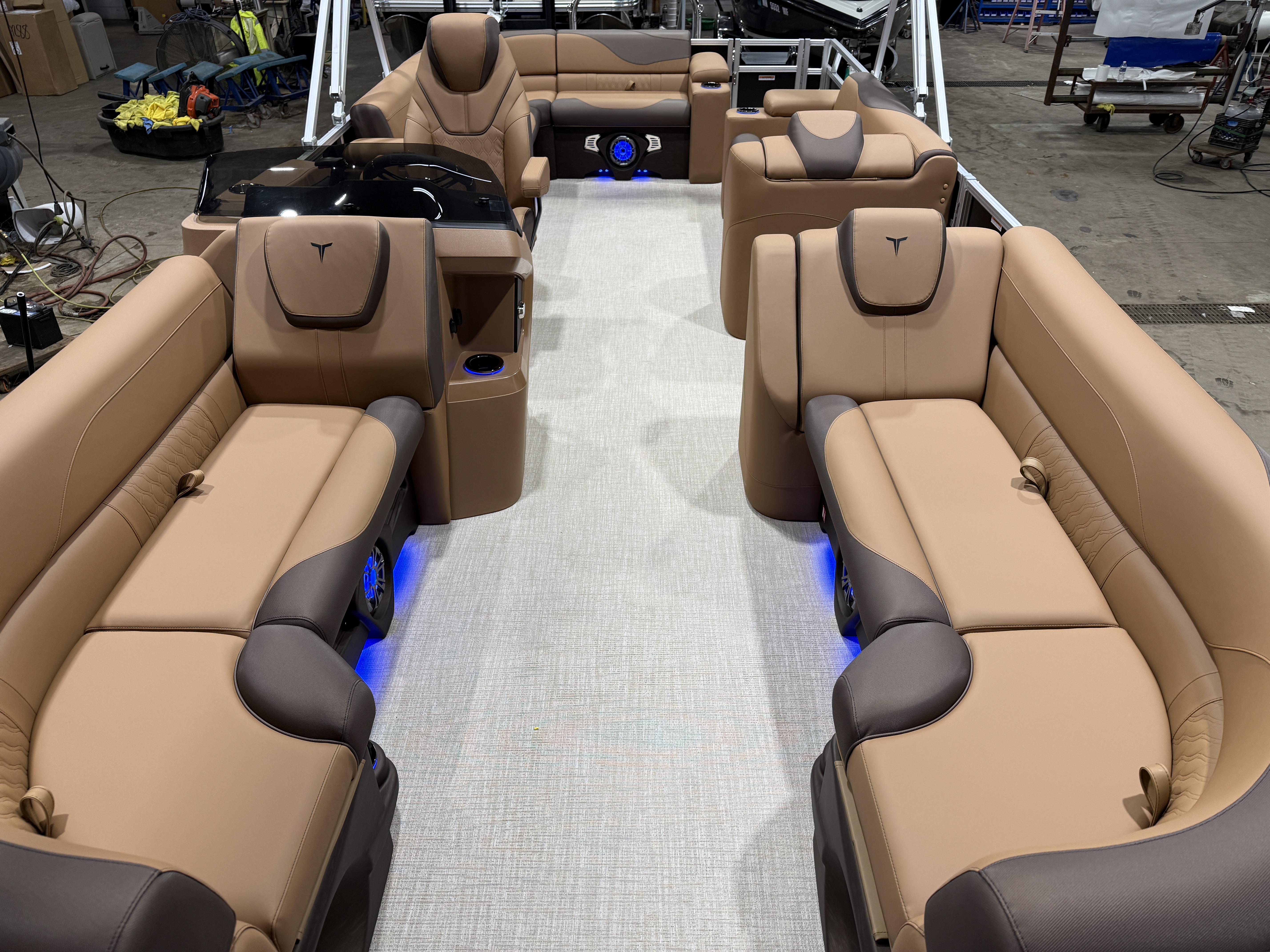 2027 Tahoe LTZ 2385 Elite Cruise & 4-Stroke $42995