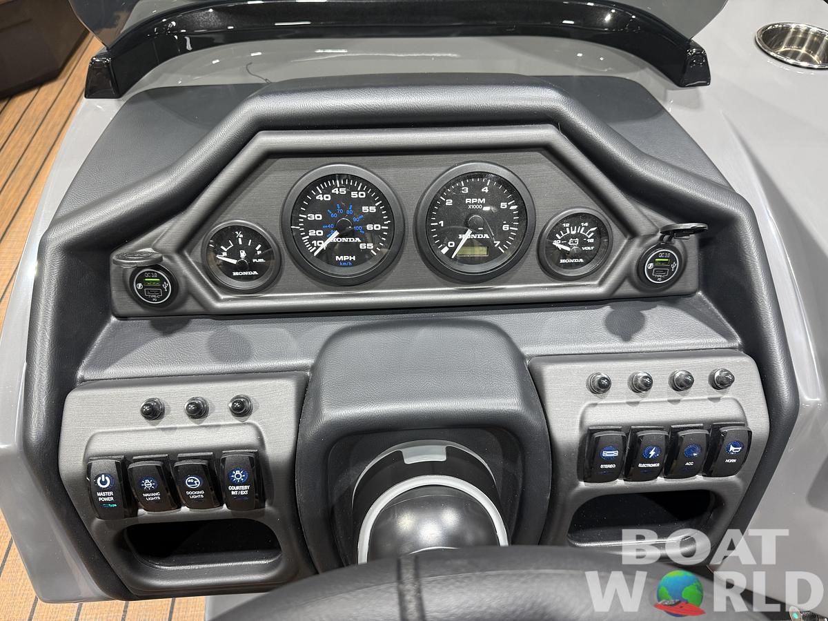 2027 Bentley Legacy 220 Navigator Quad Lounge Pontoon $43995