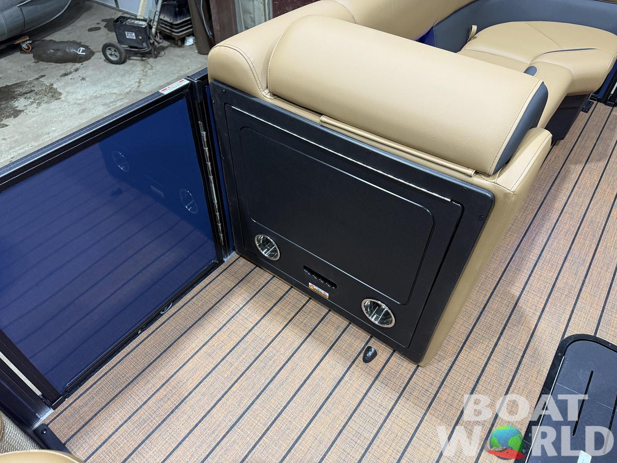 2026 Bentley Legacy 223 Swingback Tritoon $52995