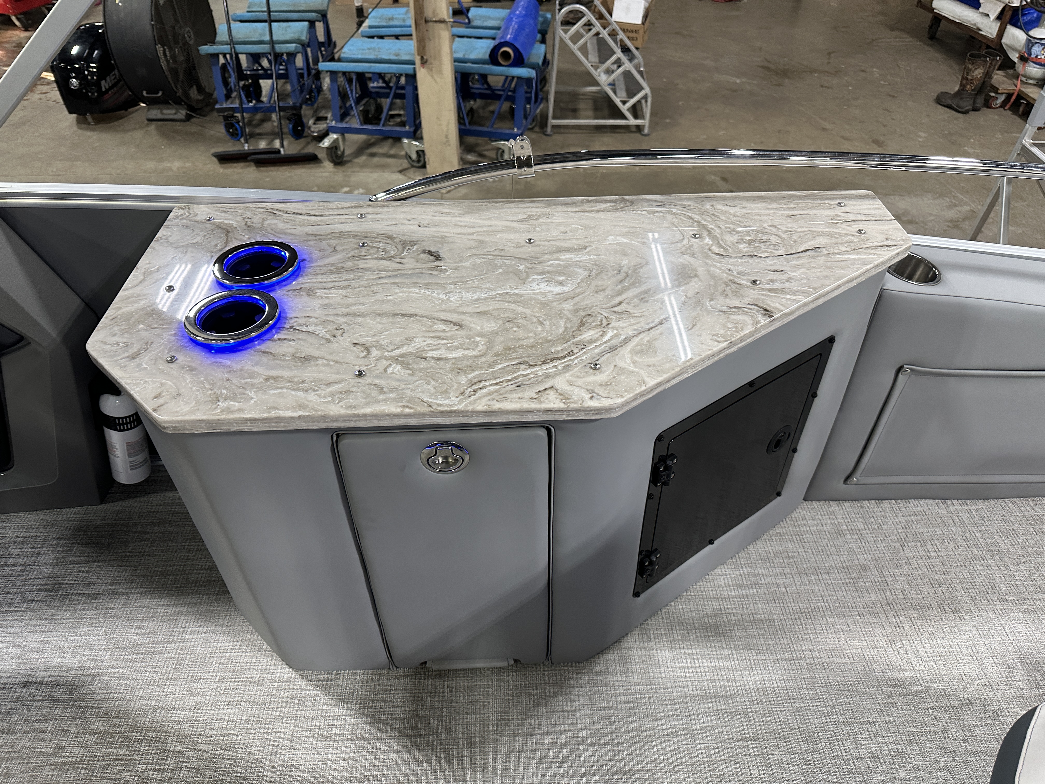 2025 Tahoe Pontoons Cascade 2385 Cruise Rear Bench (CRB) & Honda 4-Stroke EFI