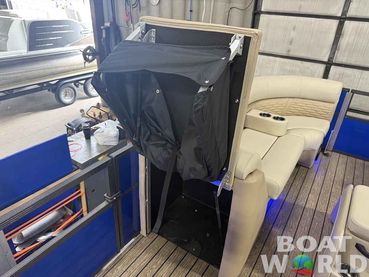 2023 Montego Bay NEW* 8524 Swingback Pontoon & 100HP 4-Stroke EFI