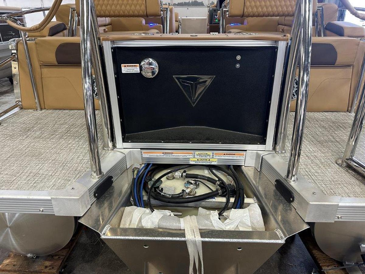 2025 Tahoe Pontoons Cascade 2385 Quad Lounge Shift SS Tritoon & Honda 4-Stroke EFI