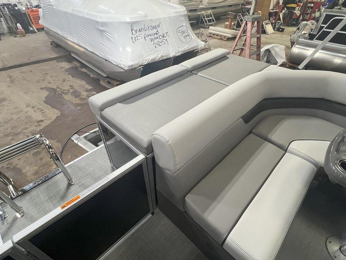 2025 Princecraft 21 Sportfisher 2-S Pontoon & Mercury 4-Stroke EFI