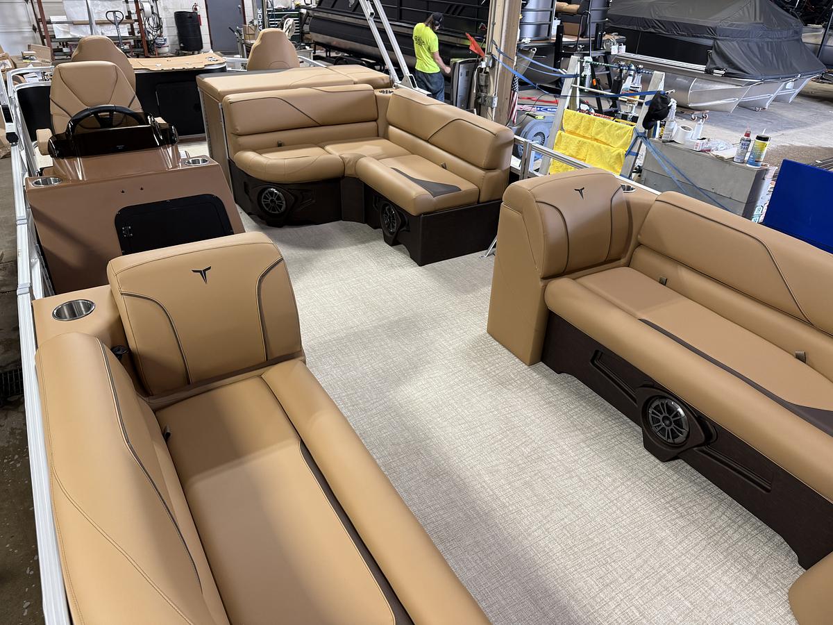 2026 Tahoe Pontoons Sport 2385 Rear Fish & Honda 4-Stroke EFI