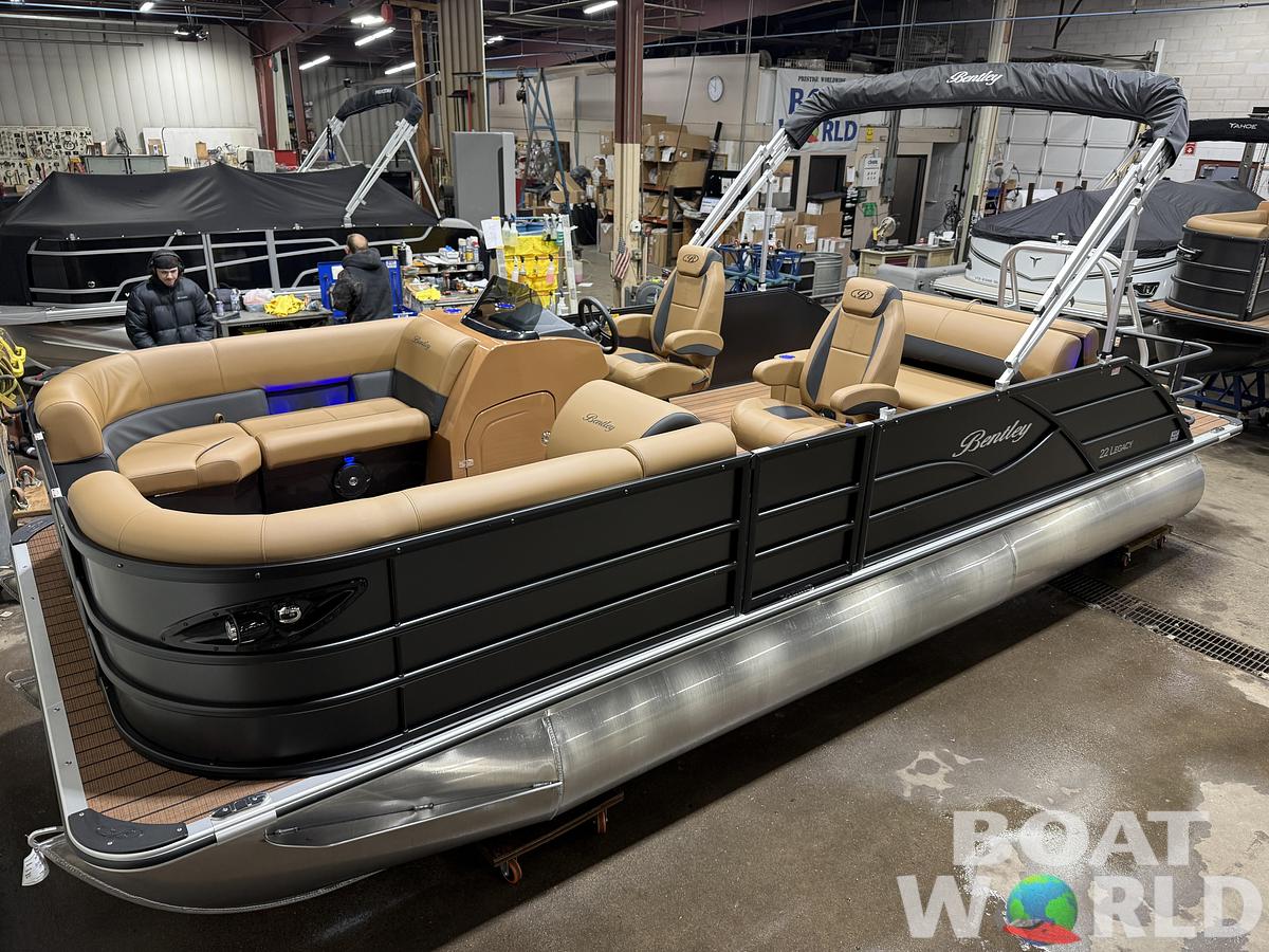 2026 Bentley Pontoons Legacy 223 Swingback Tritoon 