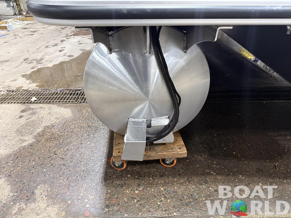 2026 Bentley Pontoons Legacy 220 Swingback