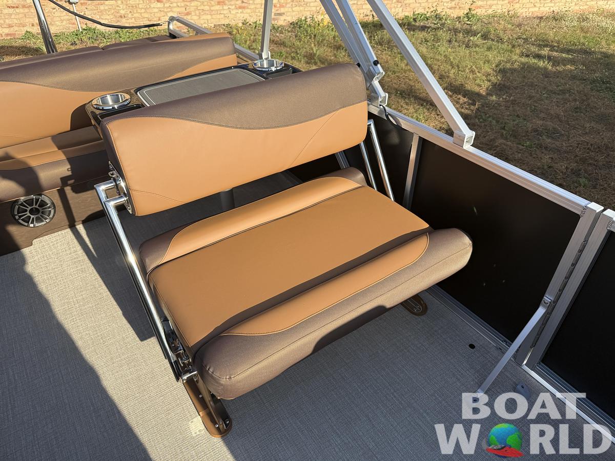 2025 Tahoe Pontoons LTZ 2385 Entertainer