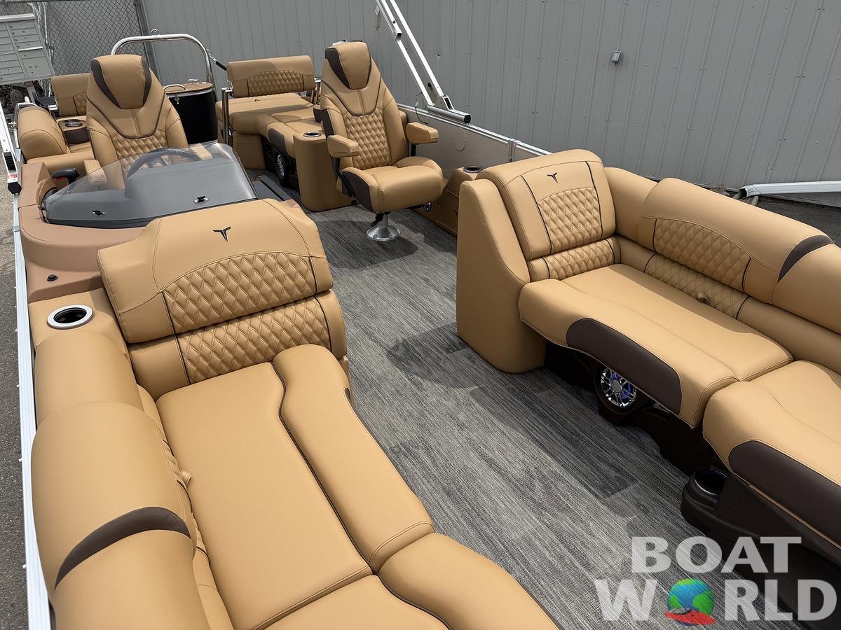 2025 Tahoe Pontoons Cascade 2385 Quad Lounge Shift Tritoon & Honda 4-Stroke EFI