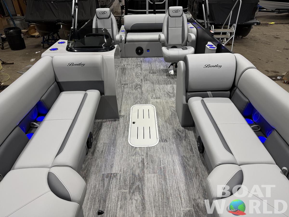 2026 Bentley Legacy 243 Swingback Tritoon & 300HP $68995