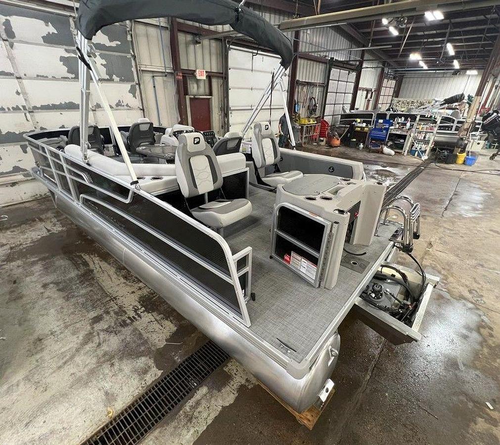 2025 Princecraft 21 Sportfisher 4-S Quad Fish Pontoon & Mercury 4-Stroke EFI