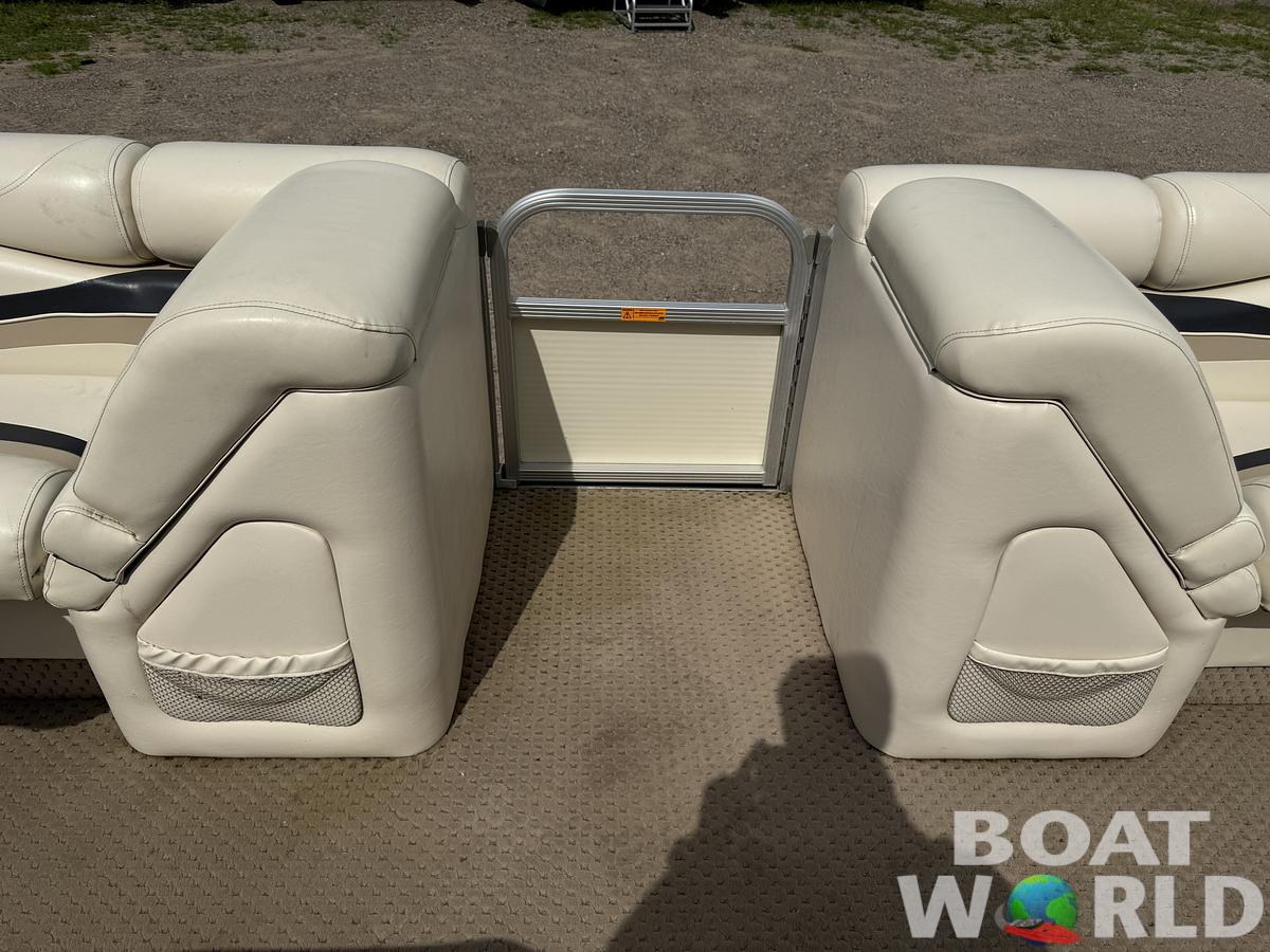 Used 2004 Bennington 2250 RL