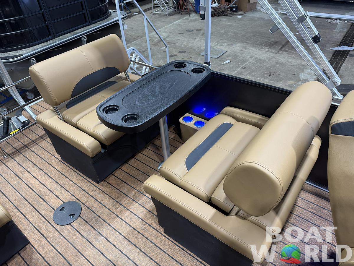 2026 Bentley Legacy 220 QSB Swingback $43995