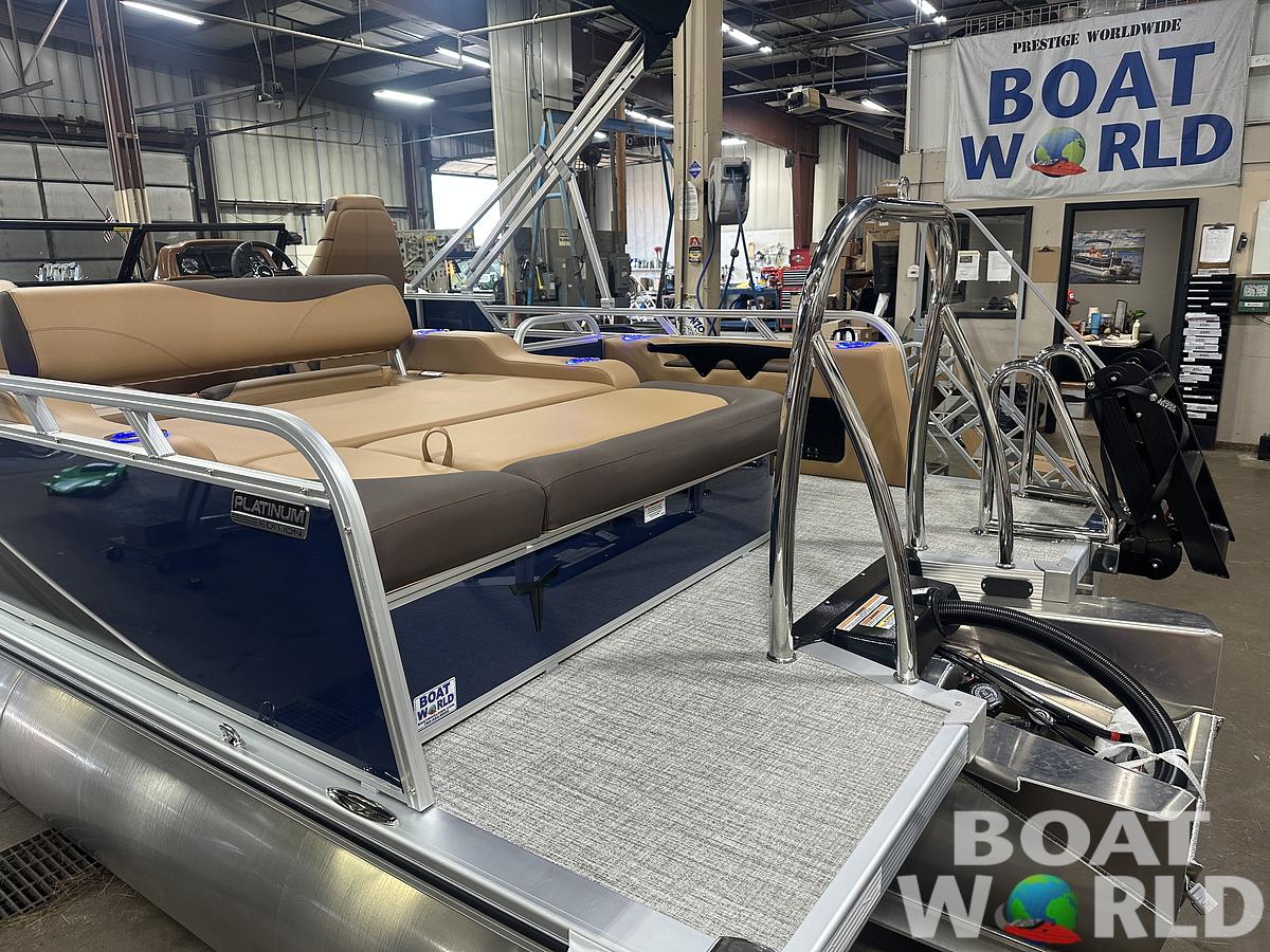 2025 Tahoe Pontoons LTZ 2385 Swingback (VRB) Windshield Tritoon & Honda 4-Stroke EFI
