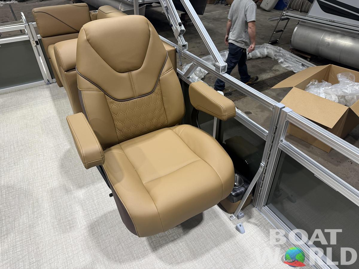2026 Tahoe Pontoons Sport 2180 Quad Lounge