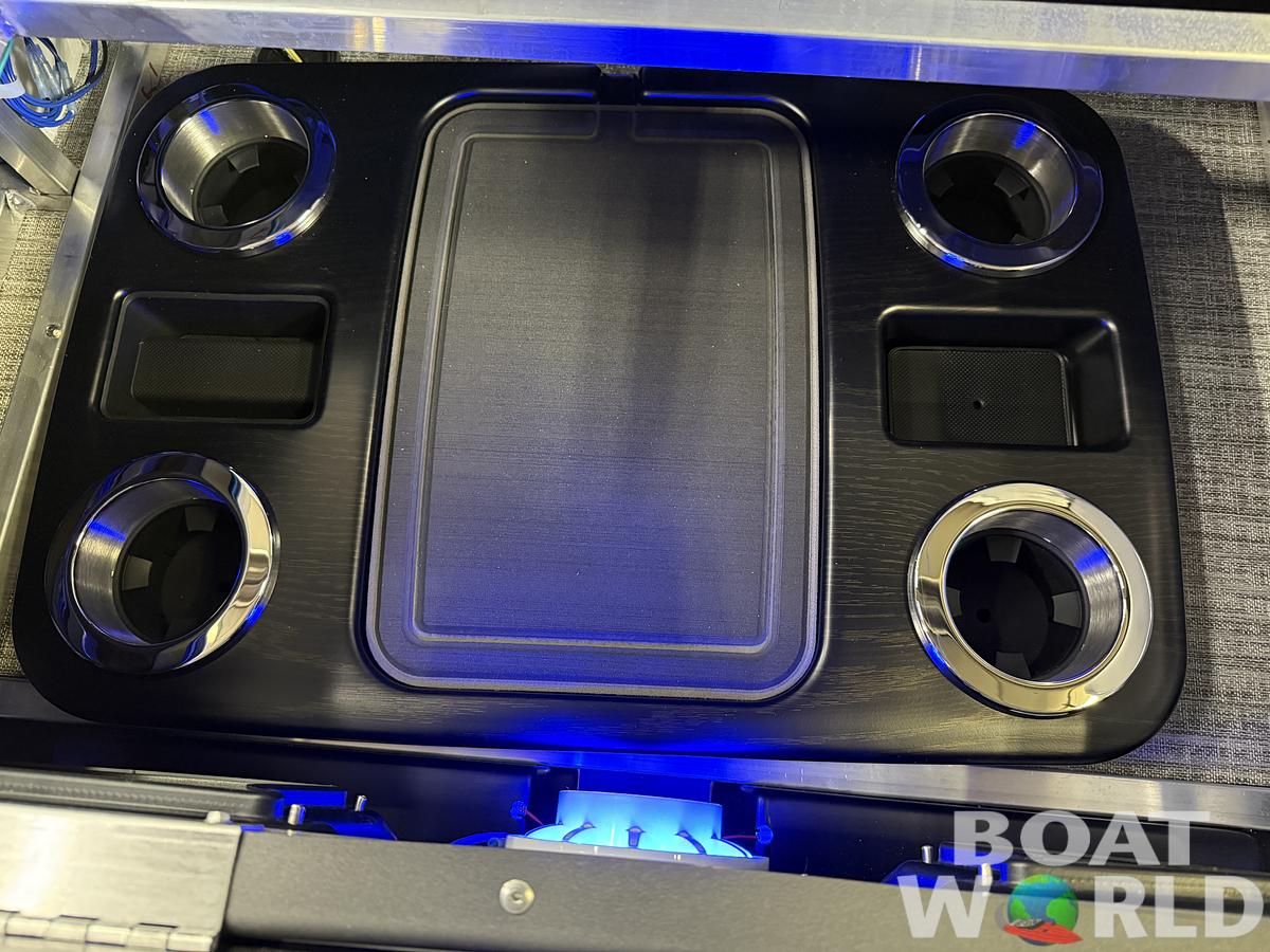 2025 Tahoe Pontoons LTZ 2385 Swingback (VRL) Tritoon & Honda 4-Stroke EFI