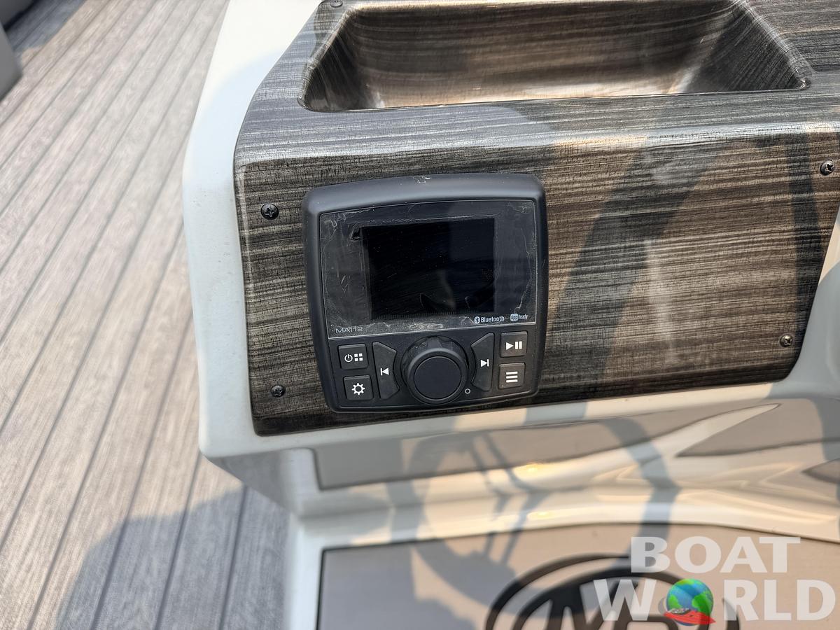 Used 2021 Montego Bay 8522 Fish & Cruise Deluxe Pontoon & 90HP Honda 4Stroke -$29,995