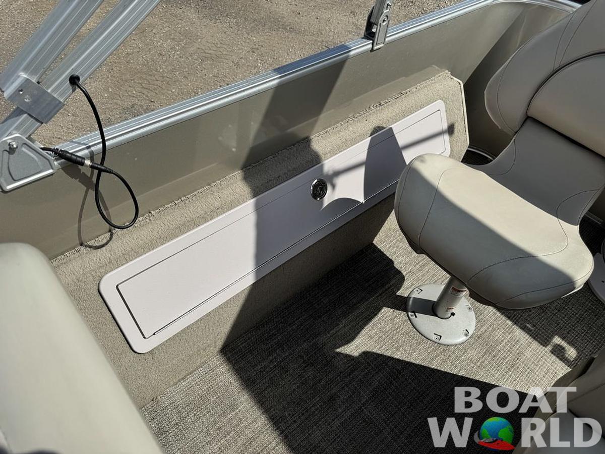 Used 2016 Sylvan 820 4-PT Pontoon