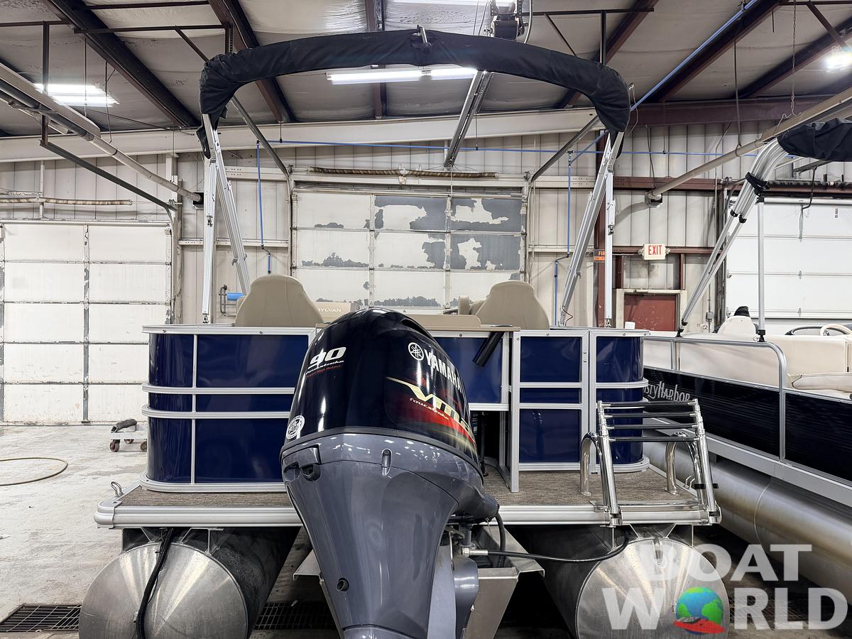 Used 2022 Sylvan  Mirage 820 Fish & Cruise