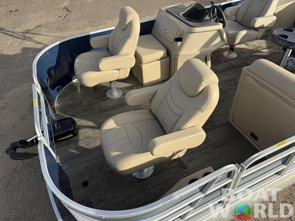 Used 2022 Sweetwater 21' Quad Fish Pontoon