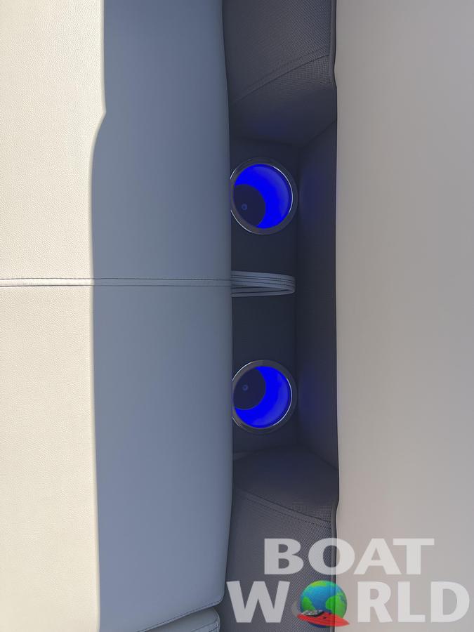 2026 Bentley Pontoons Legacy 223 Swingback Tritoon & Honda 4-Stroke EFI