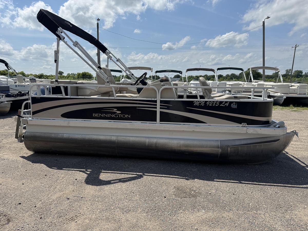 Used 2013 Bennington 17SF