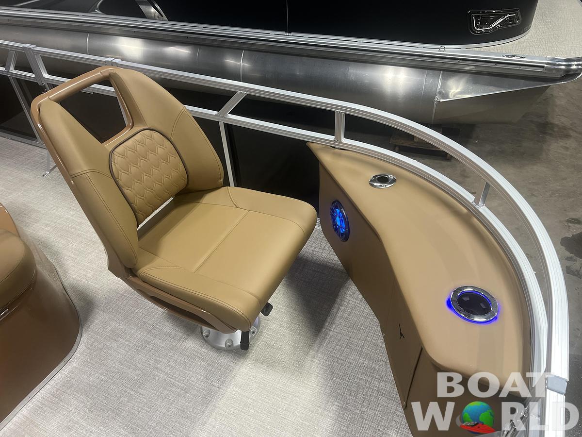 2026 Tahoe Pontoons Sport 2385 Center Console Fish Tritoon